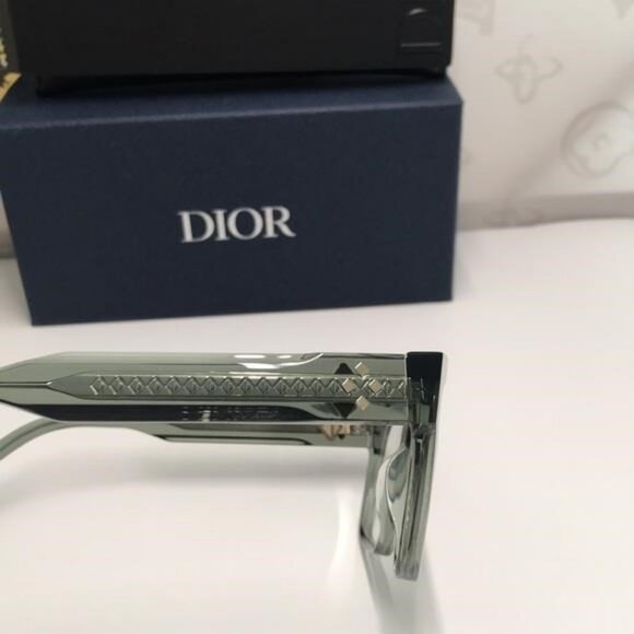 New Authentic Dior Square/Rectangle Green  CD DIAMONDO S61 - Picture 9 of 9